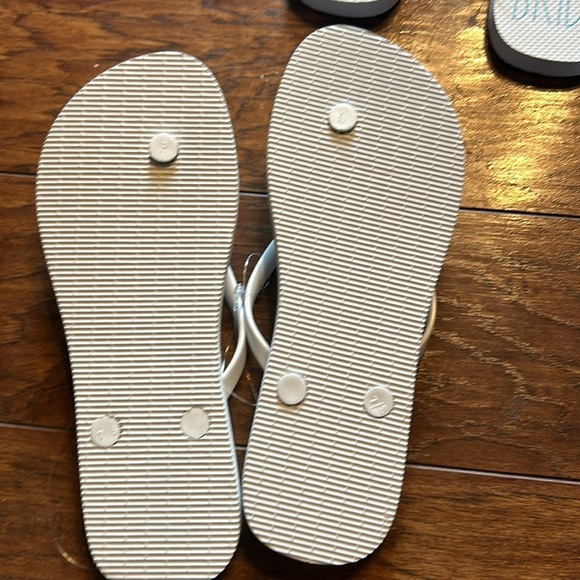 RAE DUNN white bride FLIP FLOPS SLIDES NWT - Picture 6 of 7